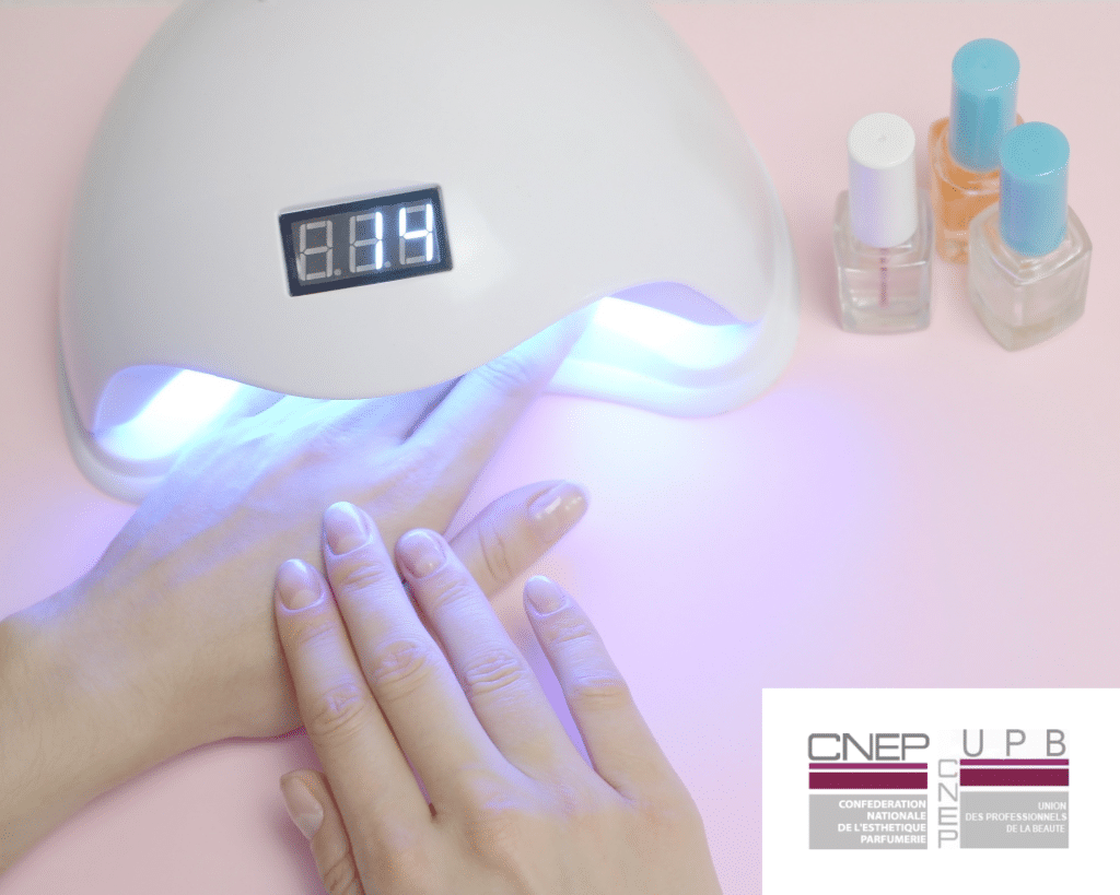 LAMPES LED:UV ONGLES